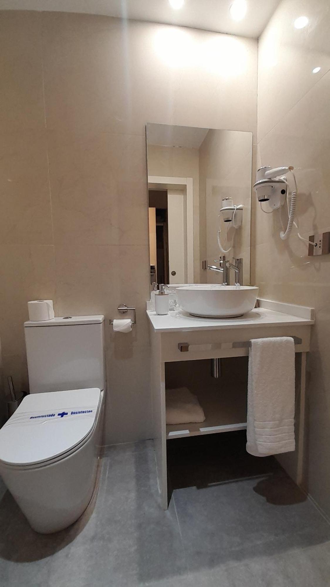 Olivae Hostal Boutique Caceres Exterior photo